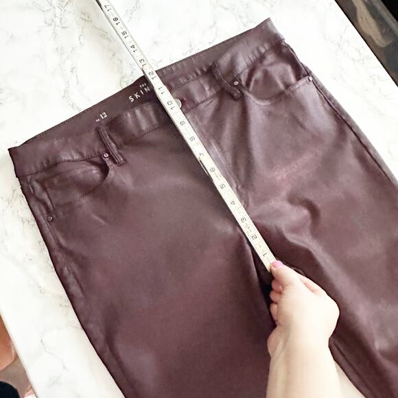 WHBM Curvy High Rise Burgundy Coated Skinny Pants‎ Jeans Women’s Size 12 - Picture 13 of 14